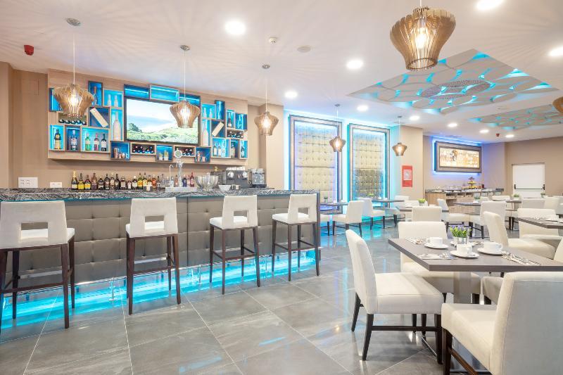 Admiral Casino&lodge Hotel 4*